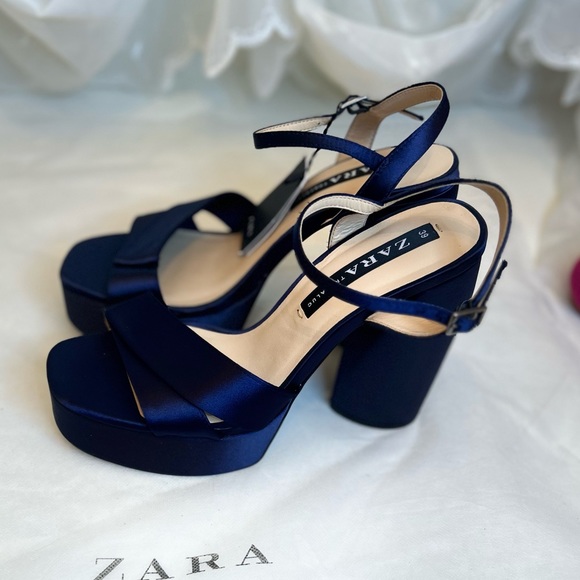 ZARA SATIN EFFECT CHUNKY
PLATFORM SANDALS - Picture 3 of 16